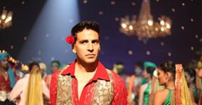  Ranbir Kapoor, Akshay Kumar Join Shahrukh Khan, Aamir Khan in Bizarre Bollywood Looks!